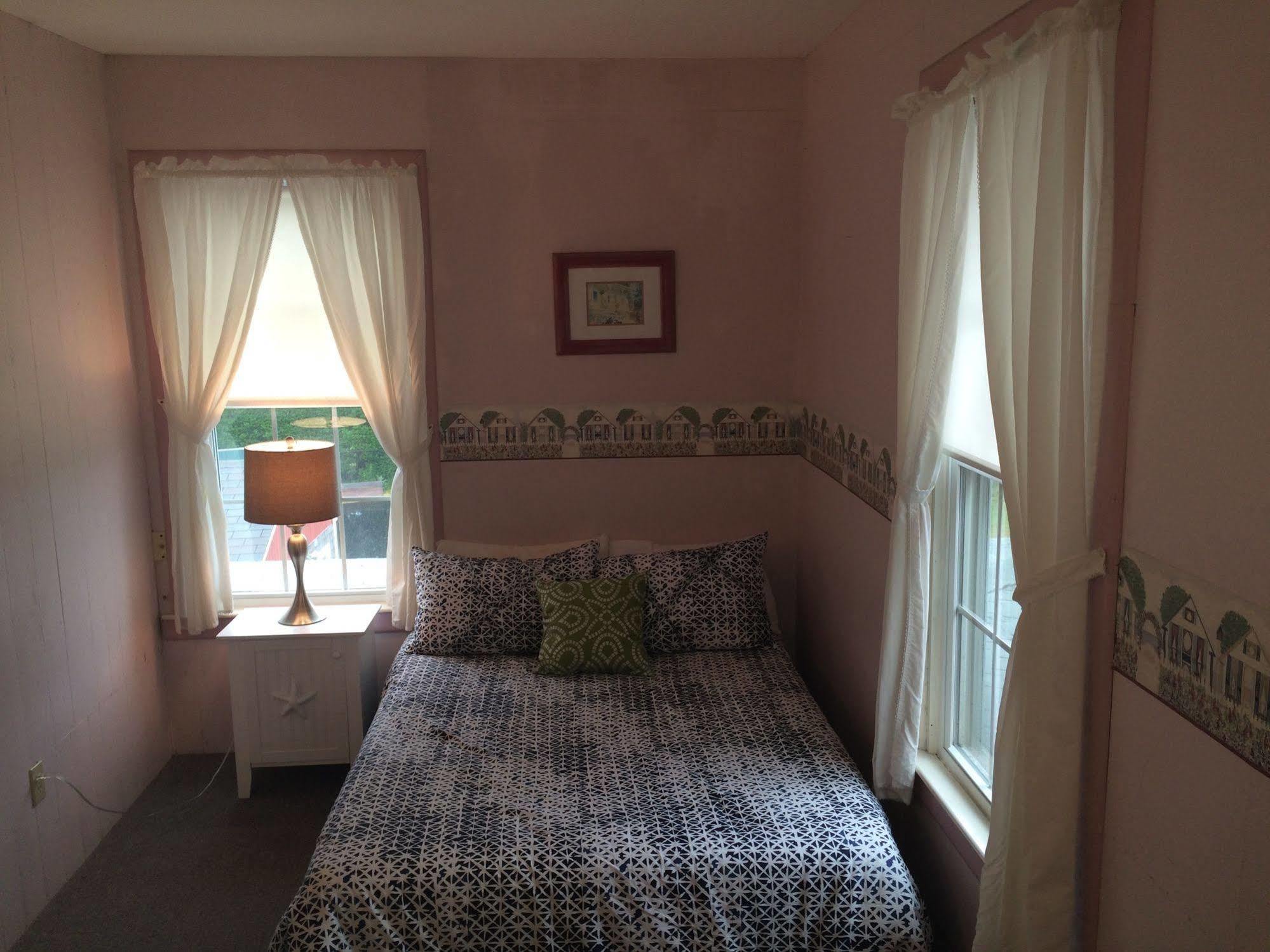 Surfside Inn Чатем Экстерьер фото